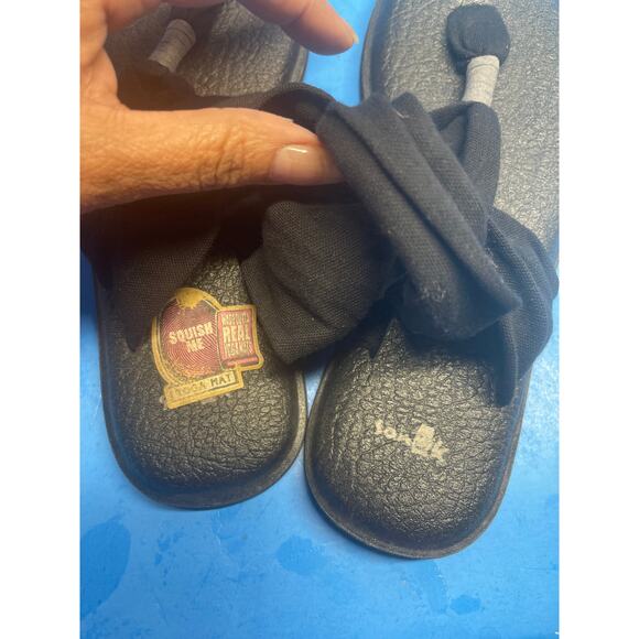Women's Sanuk Yoga Sling 2 Sandals Flip Flops Size 9 Solid Black - Picture 11 of 11